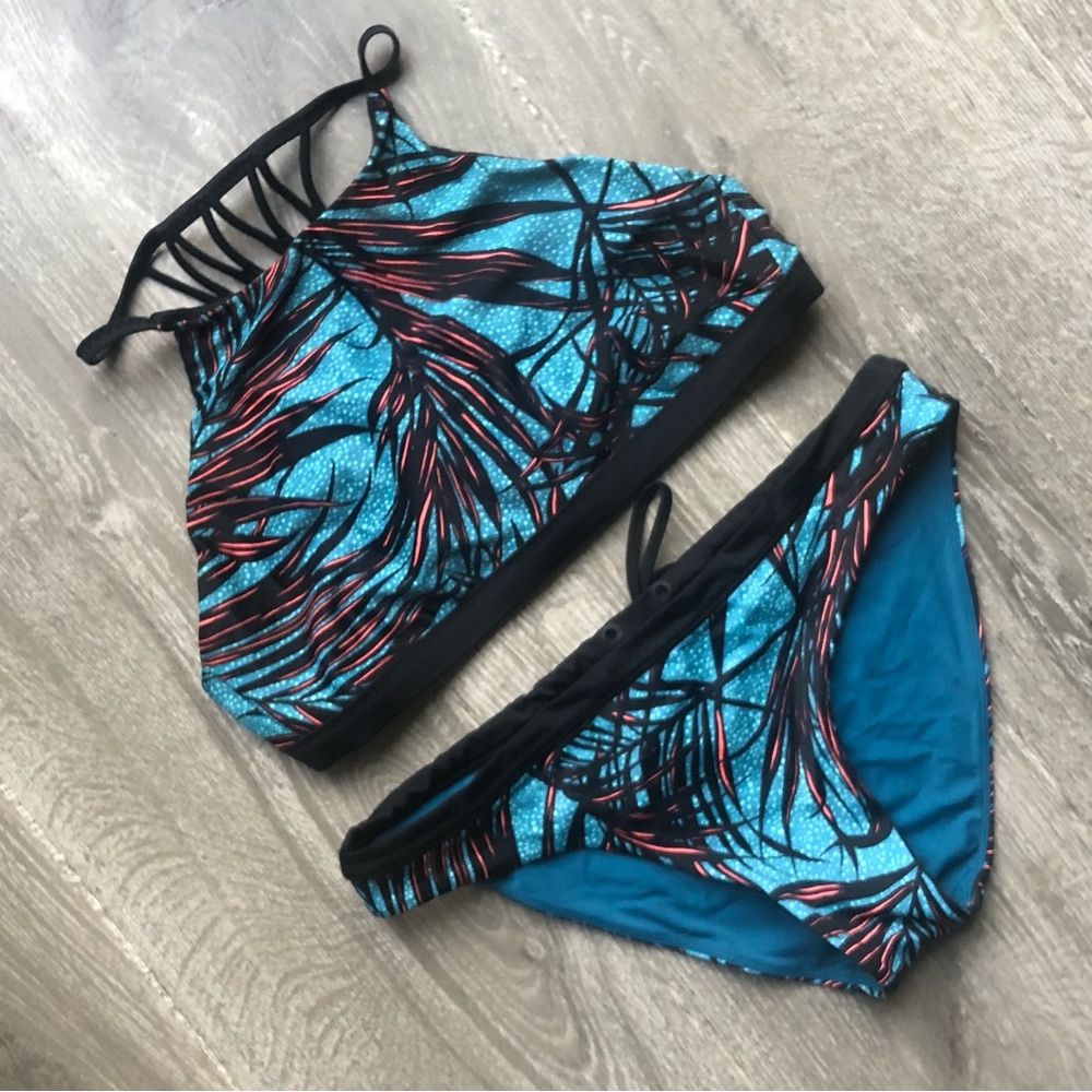 Lululemon Tidal Flow Swim Set